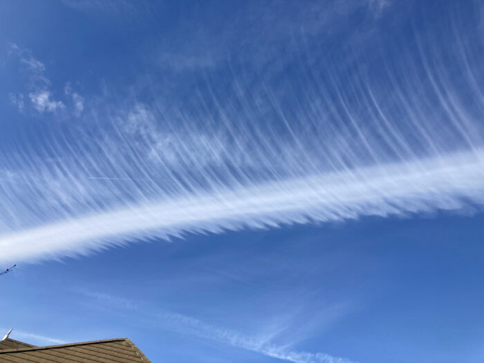 A spine-like contrail over Chester, England.