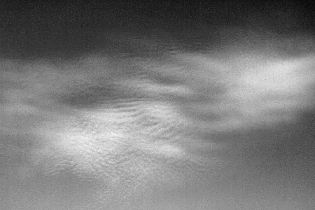 2017-02-15 Wolken_0006 B&W ns klein