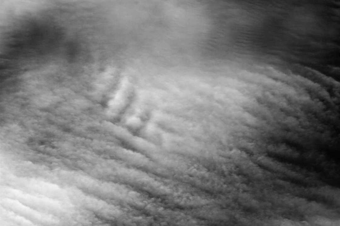 2017-02-15 Wolken_0027 B&W ns klein