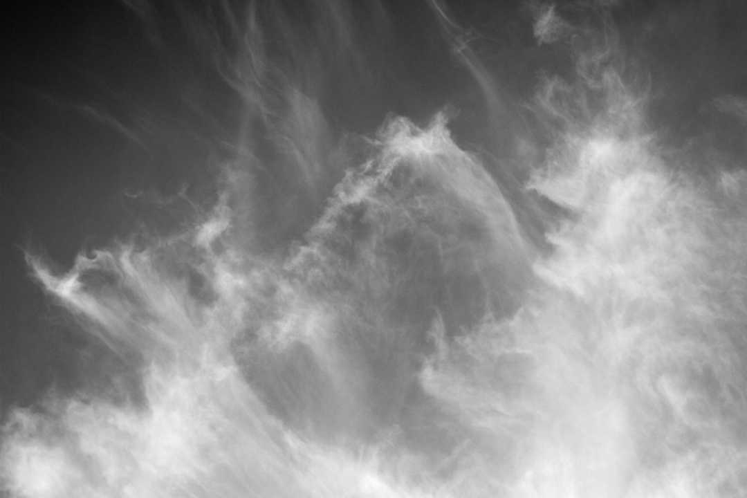 2017-03-25 Wolken_0159 asr klein B&W