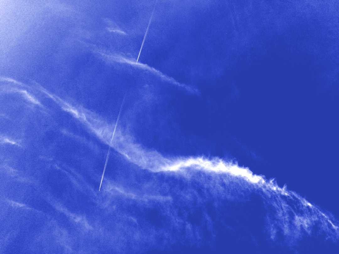 IMG_7645_contrail_composite