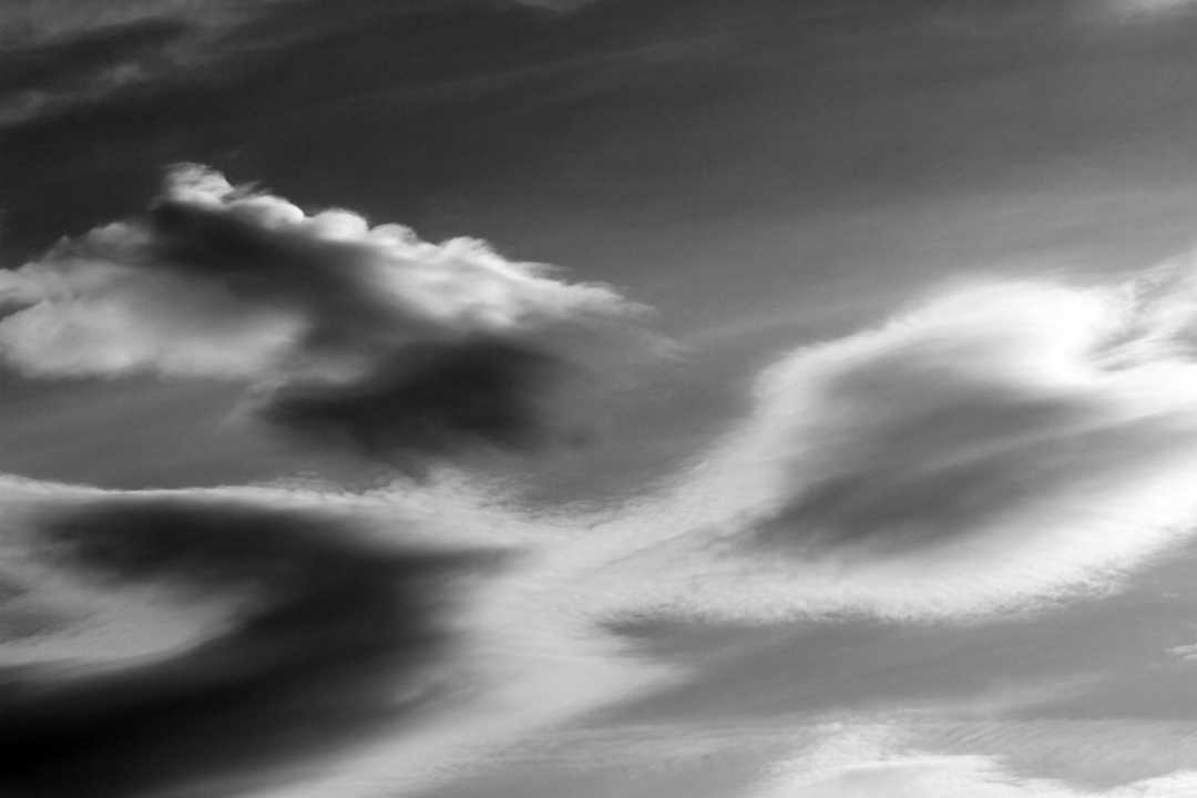 2018-03-18 Wolken_0170 B&W ac klein